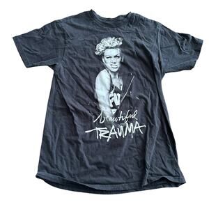 Pink 2018 Beautiful Trauma Official Tour T-Shirt Size Large
